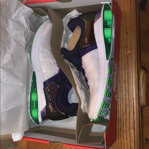 Brand NEW women’s NIKE Shox Gravity!